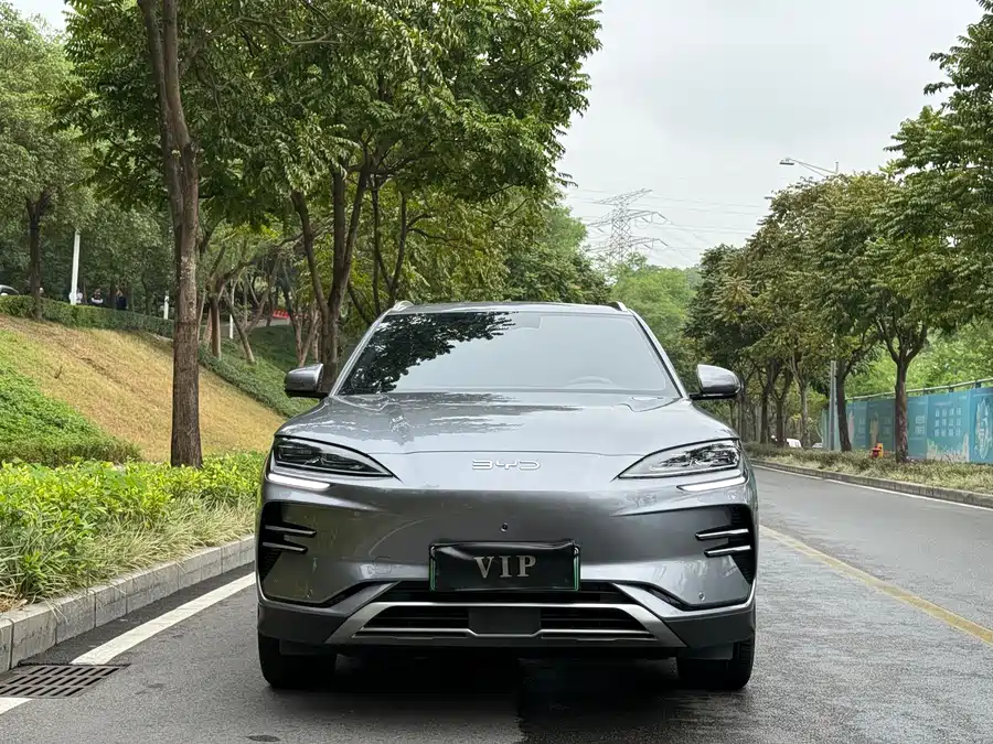 900x675_0_q87_c42_autohomecar__ChtpWGkByxKAXCtTAA2uvlwtolw851.jpg.webp Song PLUS New Energy 2024 Glory Edition EV 520km Flagship Model