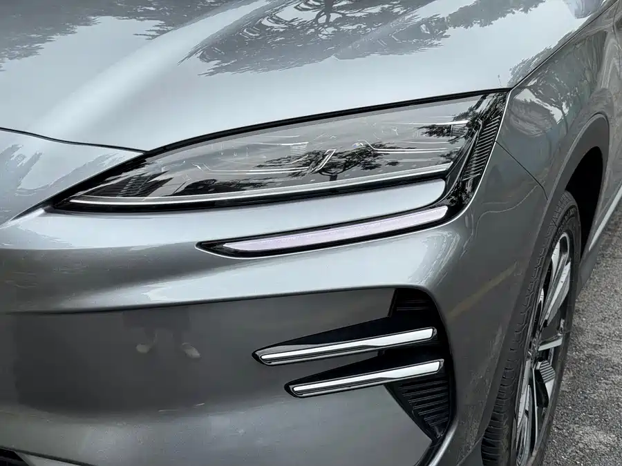 900x675_0_q87_c42_autohomecar__ChxpV2kByxGAVQp1AAmR8yEy1LA341.jpg.webp Song PLUS New Energy 2024 Glory Edition EV 520km Flagship Model