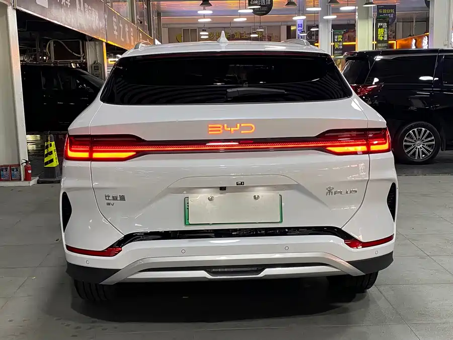 900x675_0_q87_c42_autohomecar__ChxpVWicN0eAI6okAAkn361D1rM123.jpg.webp (BYD Seal U)Song PLUS New Energy 2024 Glory Edition EV 520km Flagship Model