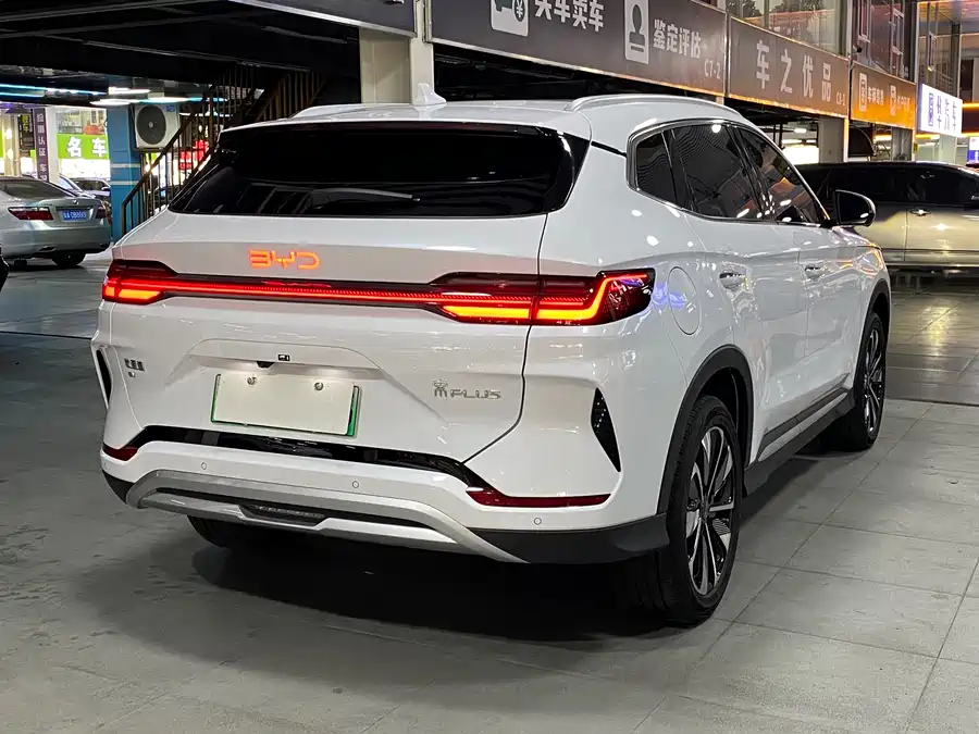 900x675_0_q87_c42_autohomecar__ChxpVWicN0mAQVaaAAm7iTUSH4o318.jpg.webp (BYD Seal U)Song PLUS New Energy 2024 Glory Edition EV 520km Flagship Model