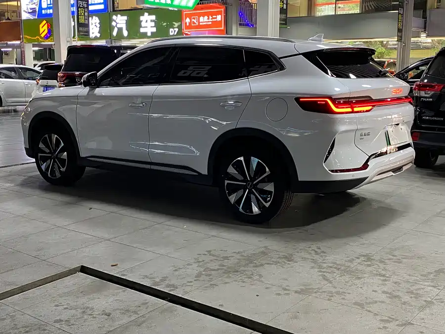 900x675_0_q87_c42_autohomecar__ChxpVWicN2SAOLUsAApErLUDv1w999.jpg.webp (BYD Seal U)Song PLUS New Energy 2024 Glory Edition EV 520km Flagship Model