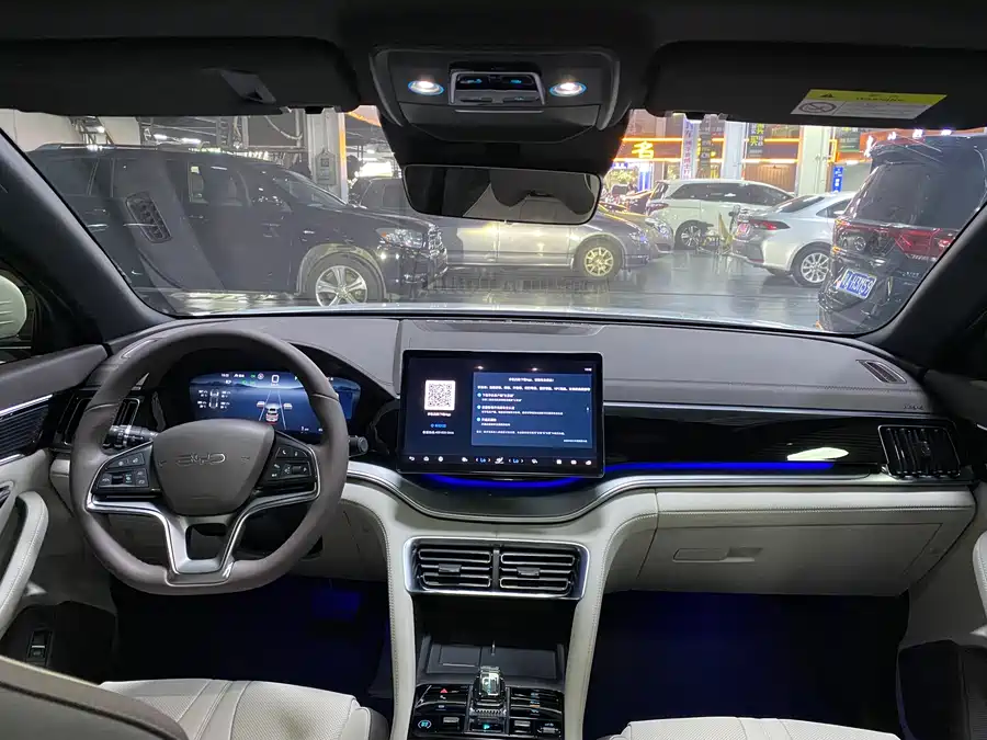 900x675_0_q87_c42_autohomecar__ChxpVmicN2GARXR7AAoOfhbMaw0724.jpg.webp (BYD Seal U)Song PLUS New Energy 2024 Glory Edition EV 520km Flagship Model