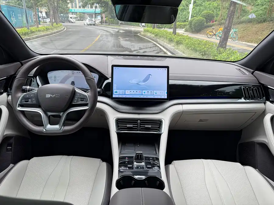 900x675_0_q87_c42_autohomecar__ChxpVmkByx2ARNDtAAoNxhugbE0655.jpg.webp Song PLUS New Energy 2024 Glory Edition EV 520km Flagship Model