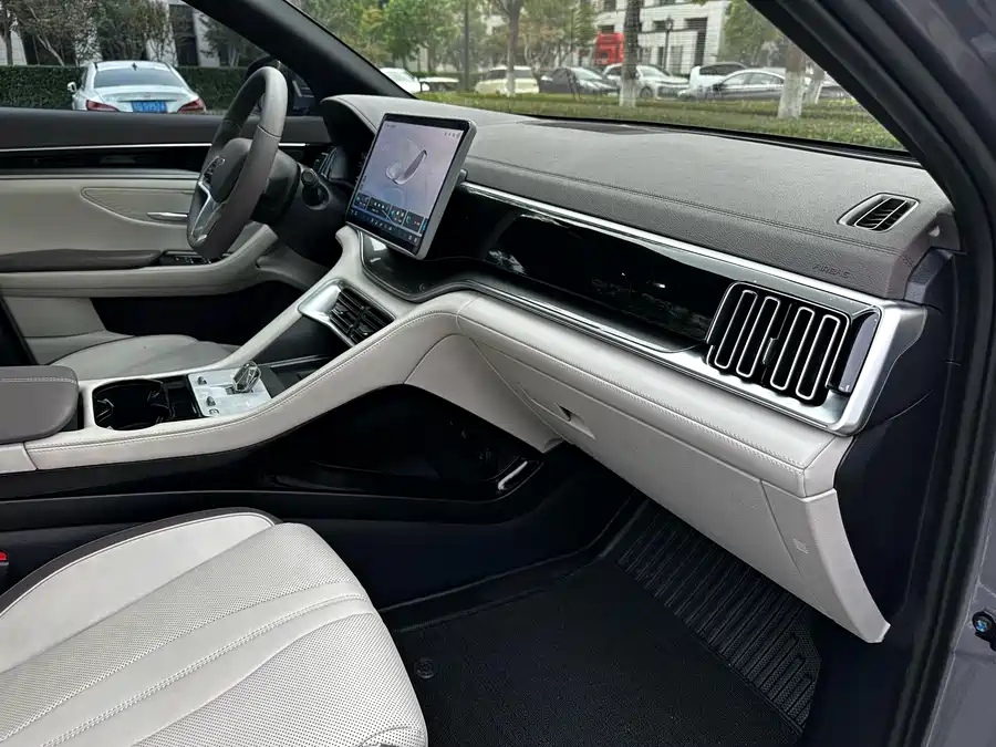 Song PLUS New Energy 2025 DM-i Smart Driving Edition 112KM Premium Model