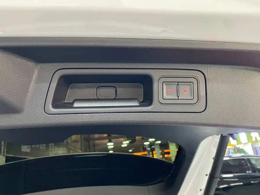 900x675_0_q87_c42_autohomecar__ChxpWGicN1CAdUAVAAjJGhGx9Zw368.jpg.webp (BYD Seal U)Song PLUS New Energy 2024 Glory Edition EV 520km Flagship Model