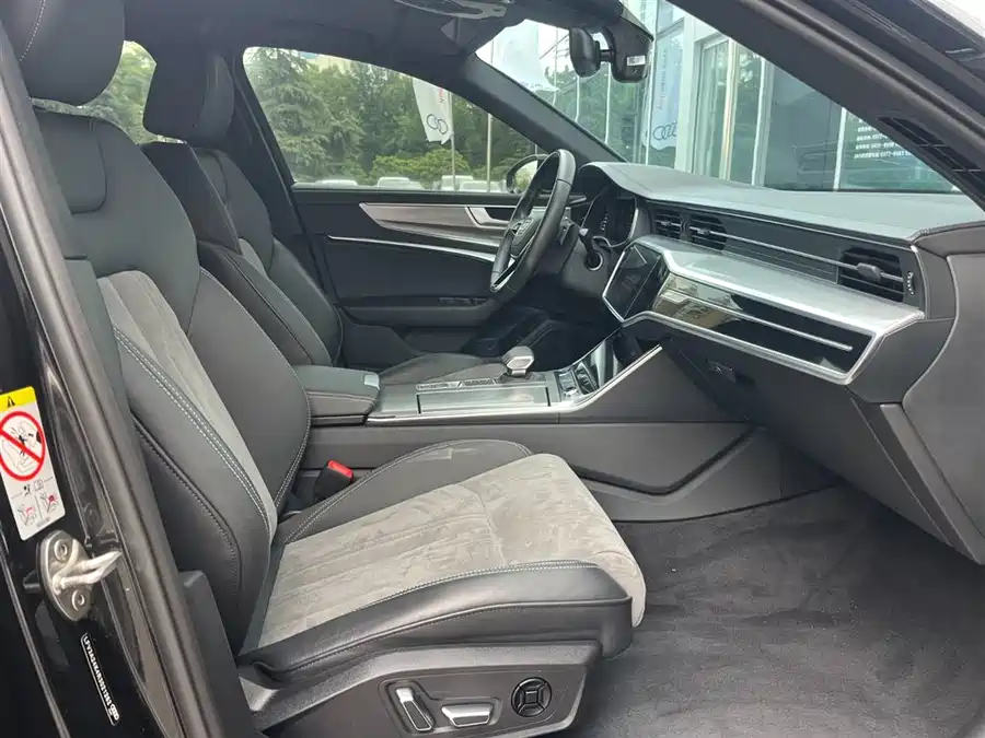 900x675_0_q87_c42_autohomecar__Chtk2GhOKDSAR0xKAAIV90WEyPg561.jpg.webp Used Audi A6L 2024 40 TFSI luxury and dynamic model