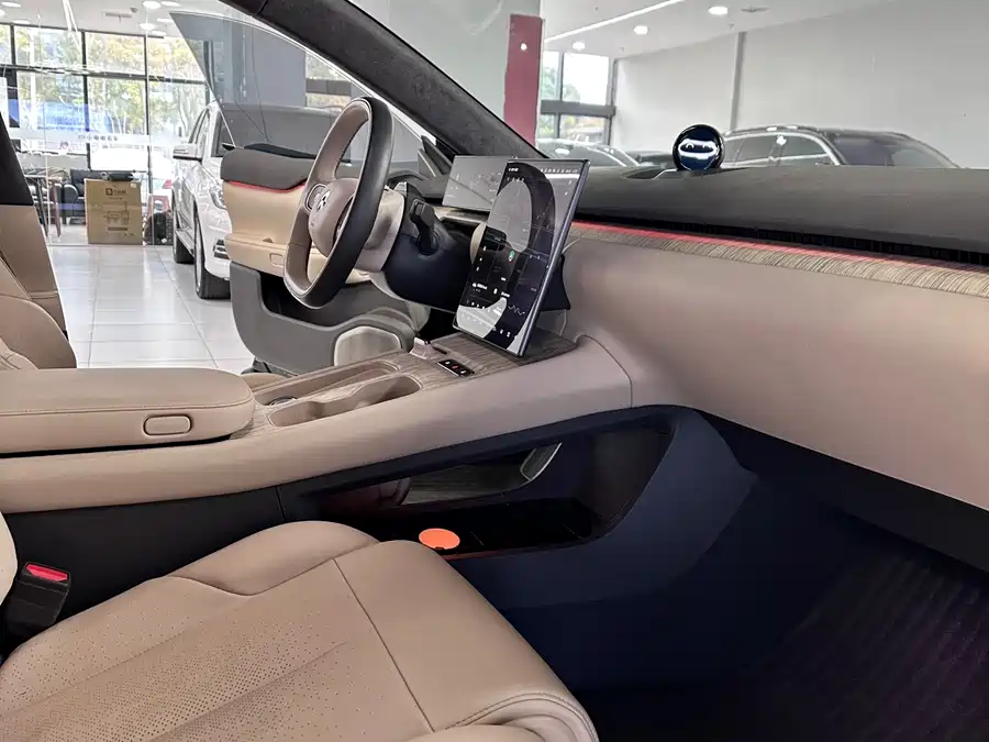 900x675_0_q87_c42_autohomecar__Chtk2WdbocmASOIlAAie6C7vb2g950.jpg.webp Used NIO ET7 2022 model 75kWh