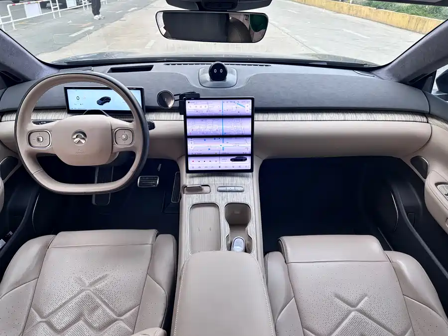 900x675_0_q87_c42_autohomecar__ChtlyGf3FRqAGBPnAAjNv8xAHH4120.jpg.webp Used NIO ET7 2022 model 100kWh first edition