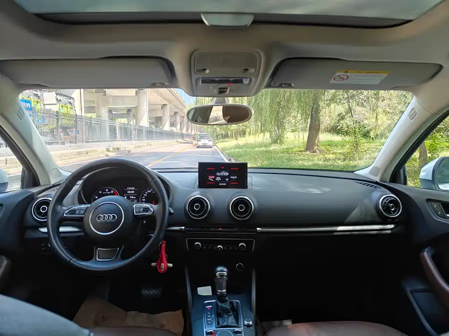 Used Audi A3 2015 Limousine 35 TFSI Million Commemorative Comfort Model