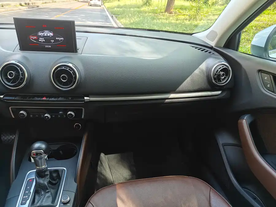 Used Audi A3 2015 Limousine 35 TFSI Million Commemorative Comfort Model