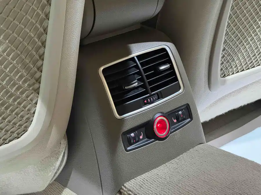 900x675_0_q87_c42_autohomecar__Chto52imdQeAL9JFAAtWFR3xPOY927.jpg.webp Used Audi A6L 2008 3.2 FSI quattro luxury model