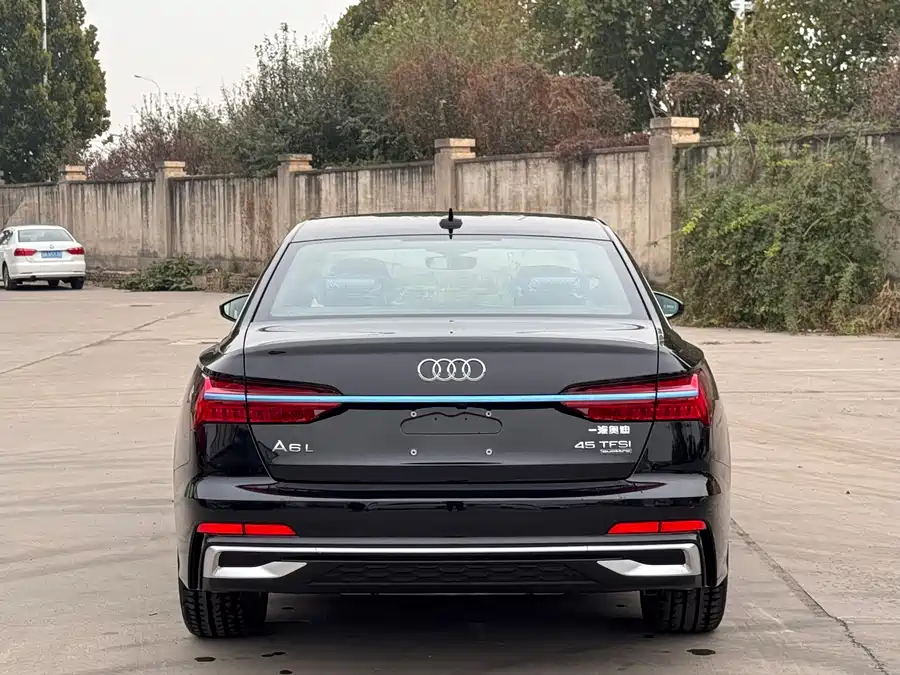 900x675_0_q87_c42_autohomecar__Chto52j5yvmAQHEhAAnzfcH1Dfo633.jpg.webp Used Audi A6L 2025 45 TFSI quattro premium dynamic model