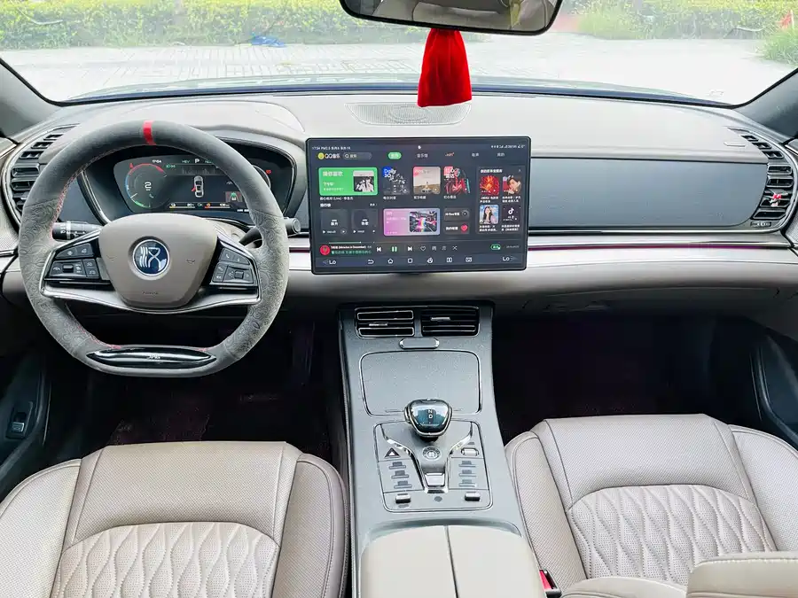 Used BYD Han 2023 DM-i Champion Edition 121KM Honor Type