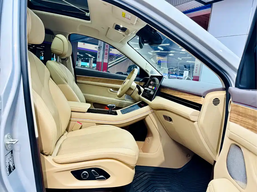 900x675_0_q87_c42_autohomecar__Chto52jY-FGAUO_iAAjxTUKS8Rk506.jpg.webp Used HUAWEI AITO M7 2024 1.5T rear drive Plus version 5 seats