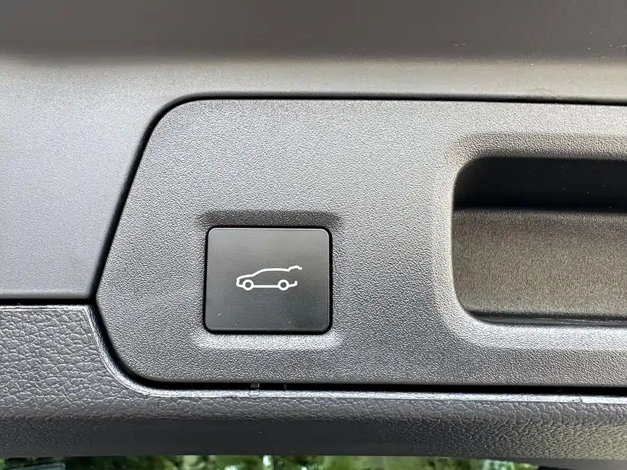 900x675_0_q87_c42_autohomecar__Chto52jbWuGAbrktAA65JYayiww505.jpg.webp Used NIO ES8 2018 model 355KM base version six-seater version