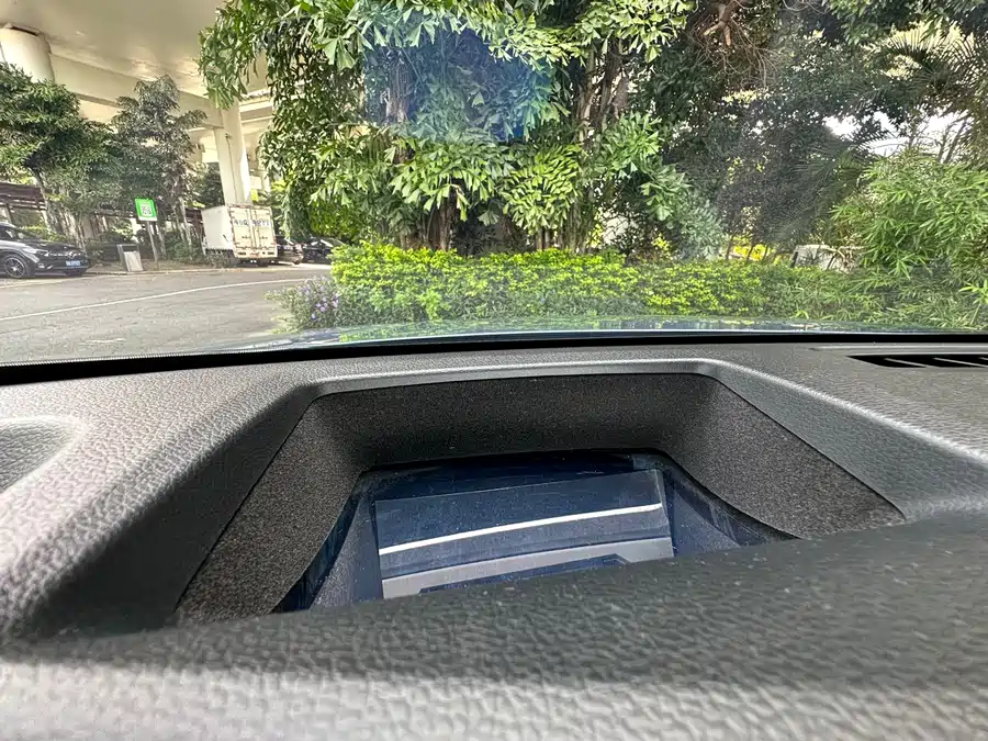 900x675_0_q87_c42_autohomecar__Chto52jbWuSAadlHAA3Dte_pOi4766.jpg.webp Used NIO ES8 2018 model 355KM base version six-seater version