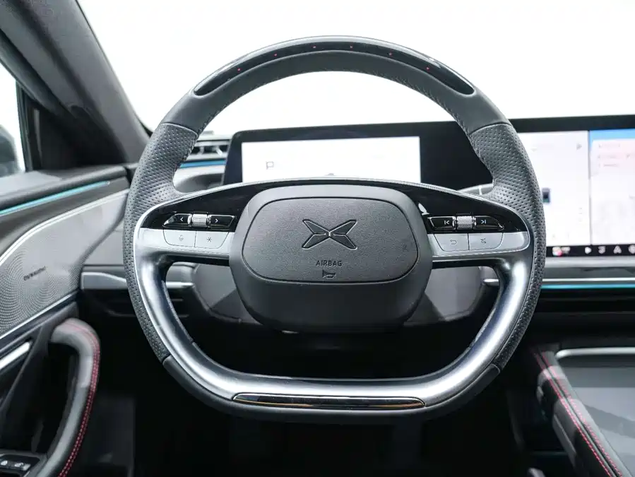 900x675_0_q87_c42_autohomecar__Chto52jkfNaADNJQAAI7HROfmAs994.jpg.webp Used Xpeng P7 2023 P7i 610 Max Performance Edition