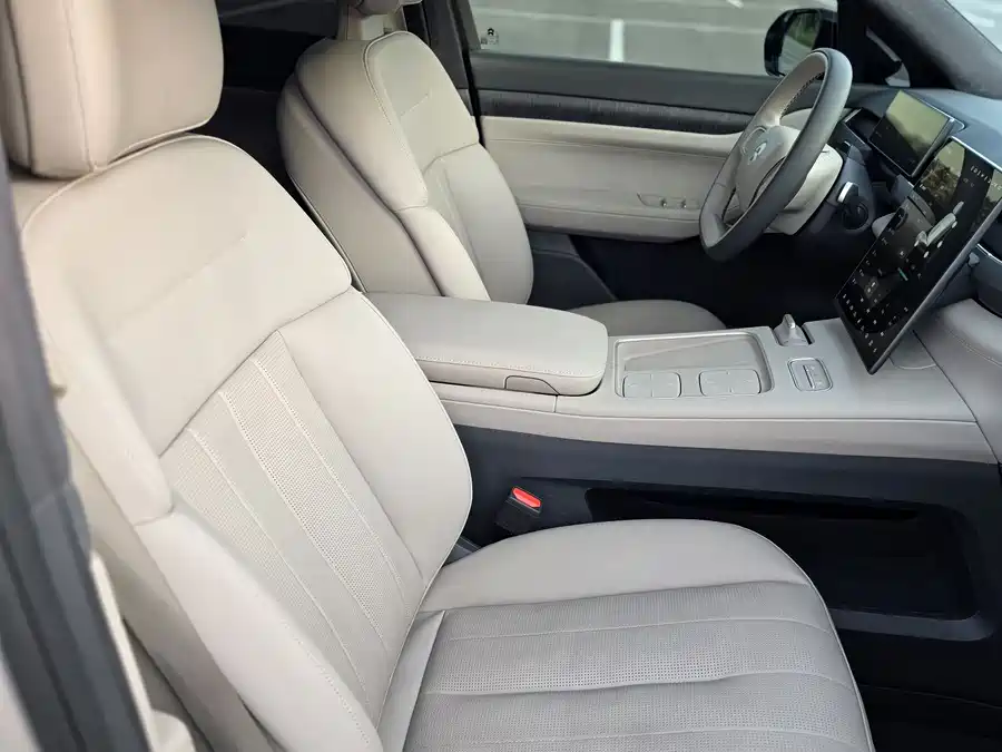 900x675_0_q87_c42_autohomecar__Chto52jmRtqAbLz_AAQ5XMwZCgA747.jpg.webp Used NIO ES8 2024 model 75kWh