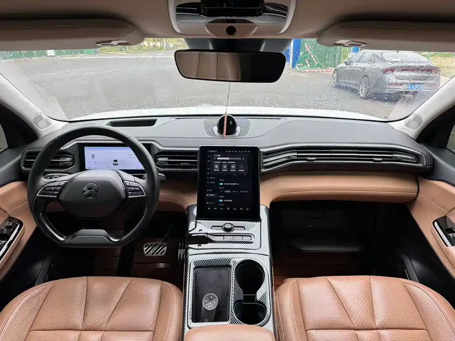 900x675_0_q87_c42_autohomecar__Chto52jrWpWAYzTNAAQyEgxvE2U744.jpg.webp Used NIO ES8 2018 model 355KM base version six-seater version