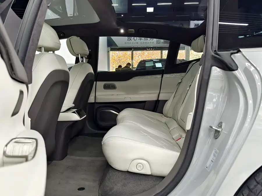 900x675_0_q87_c42_autohomecar__Chto52k-RbGAZL8-AAmU9-S-8l8898.jpg.webp Used NIO ET7 2022 model 100kWh first edition