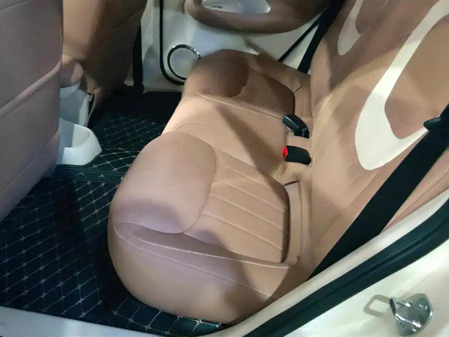 900x675_0_q87_c42_autohomecar__Chto52k-paCAW68hAAFtPVTdnRQ424.jpg.webp Used Wuling Bingo 2025 model 333km Lingxi exclusive model