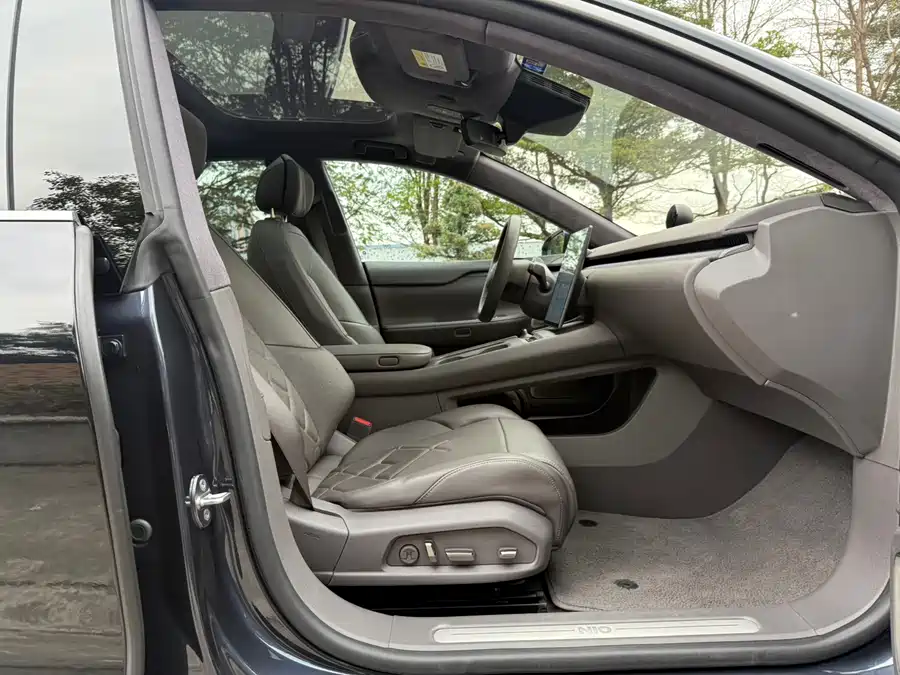 900x675_0_q87_c42_autohomecar__Chto52k1HguAIy72AAhYDqIHFEM762.jpg.webp Used NIO ET7 2022 model 100kWh first edition