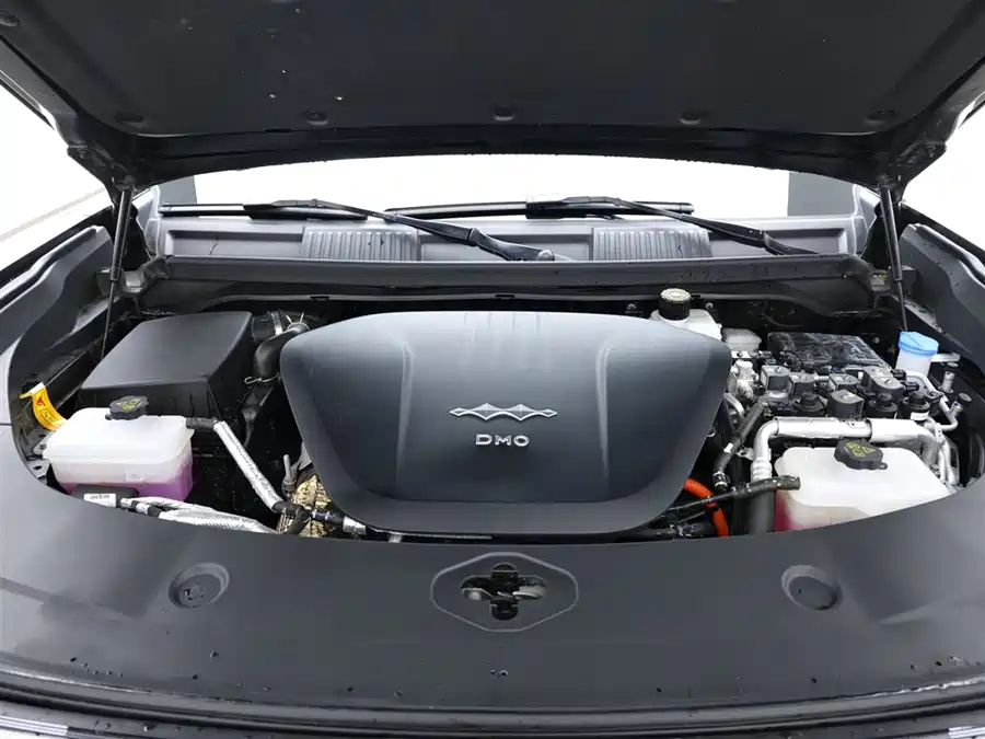 900x675_0_q87_c42_autohomecar__Chto52k1O5yAa4FCAAGa1hB9ZTo424.jpg.webp Used BYD Leopard 8 2025 Zhiyong flagship version 7 seats