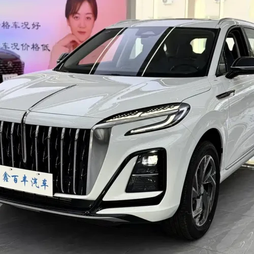 900x675_0_q87_c42_autohomecar__Chto52k1Q56AP-PPAAii_H_7ieU600.jpg.webp Used Hongqi HS3 PHEV 2025 117km Jinwei Edition