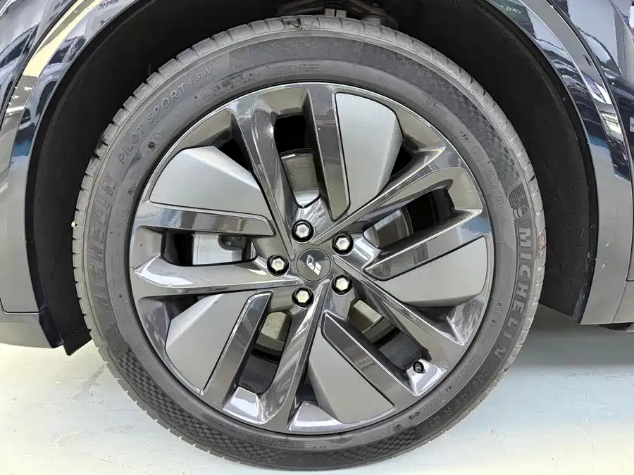 Used Li Auto L9 2024 Ultra