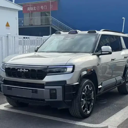 900x675_0_q87_c42_autohomecar__Chto52k46e2AfatCAAWftriYicw287.jpg.webp Used BYD Leopard 8 2025 Zhiyong flagship version 7 seats