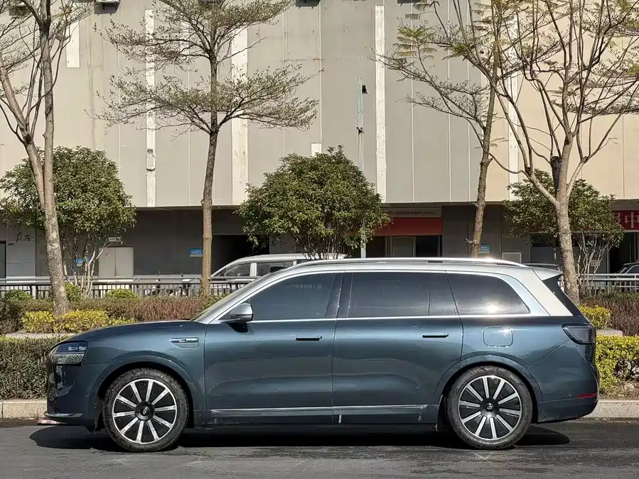 900x675_0_q87_c42_autohomecar__Chto52k5MtWAS6edAAeM7jKYJeg468.jpg.webp Used AITO M9 2024 pure electric Max version 100kWh 6-seater version