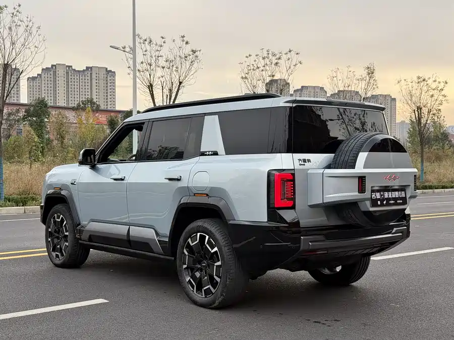 Used BYD Leopard 8 2025 Zhiyong flagship version 7 seats