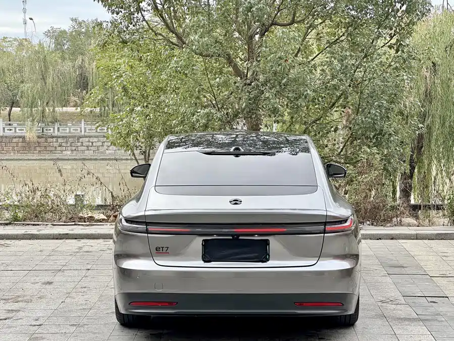 900x675_0_q87_c42_autohomecar__Chto52k7mACAXN_TAAl_-ZWMuf0363.jpg.webp Used NIO ET7 2022 model 100kWh first edition