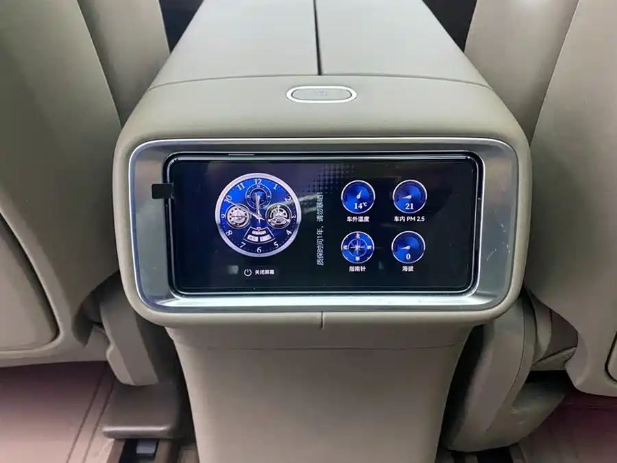 Used AITO M9 2025 extended range Ultra version 52kWh 6-seater version