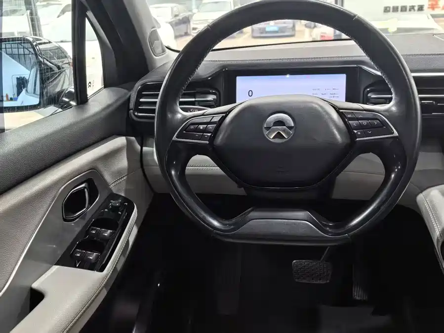 900x675_0_q87_c42_autohomecar__Chto52k7pe-Aa8-LAAMDhz3vGss458.jpg.webp Used NIO ES8 2018 model 355KM baseline version seven-seater version