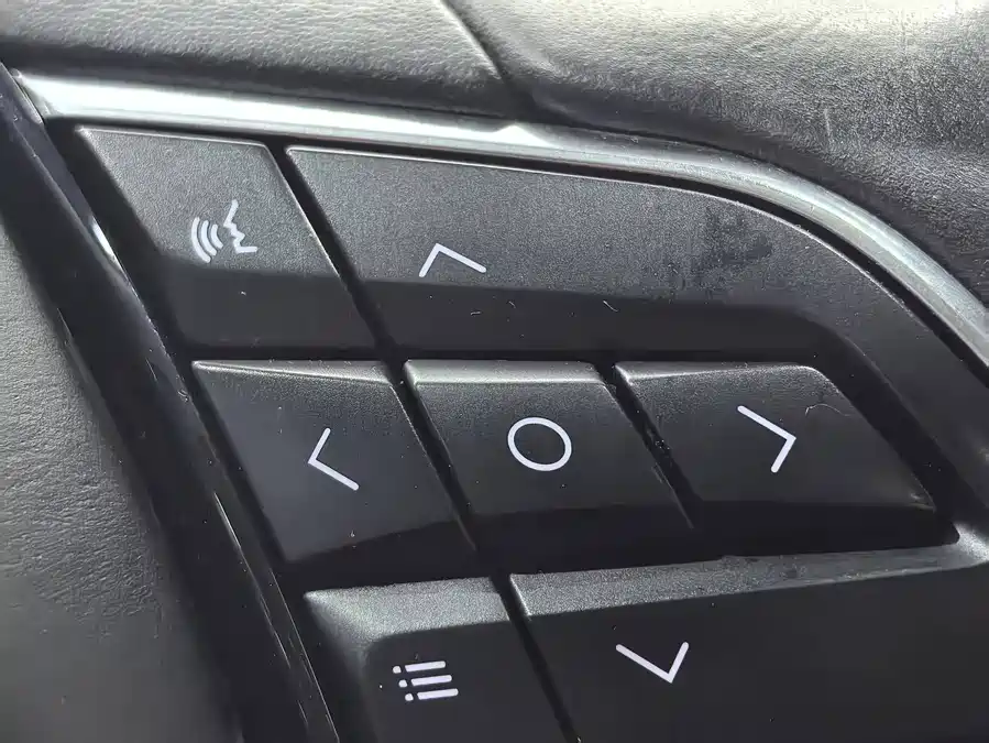 900x675_0_q87_c42_autohomecar__Chto52k7pe2AYjxDAAPxp1glD7U520.jpg.webp Used NIO ES8 2018 model 355KM baseline version seven-seater version