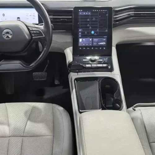 900x675_0_q87_c42_autohomecar__Chto52k7pe6ALD-zAAQ_63Ci0k4824.jpg.webp Used NIO ES8 2018 model 355KM baseline version seven-seater version