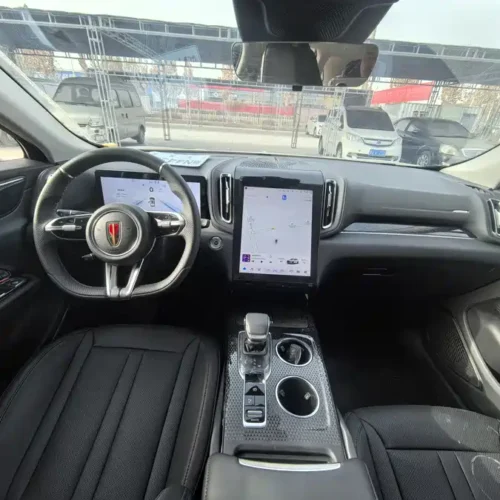 900x675_0_q87_c42_autohomecar__Chto52k7zQSAYH8PAAeAAleGJgk422.jpg.webp Used Hongqi HS3 PHEV 2025 117km Jinwei Edition