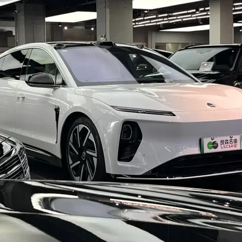 900x675_0_q87_c42_autohomecar__Chto52k82RSAb6o4AAkbdq1jqEI268.jpg.webp Used NIO ET9 2025 model 102kWh