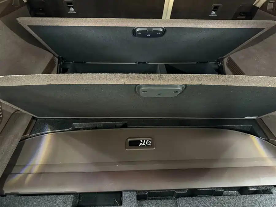 900x675_0_q87_c42_autohomecar__Chto52k8CfmAcAkQAAG5Bcy3Id8760.jpg.webp Used HUAWEI AITO M7 2024 1.5T Smart Driving Rear Drive Pro Version 5 Seats