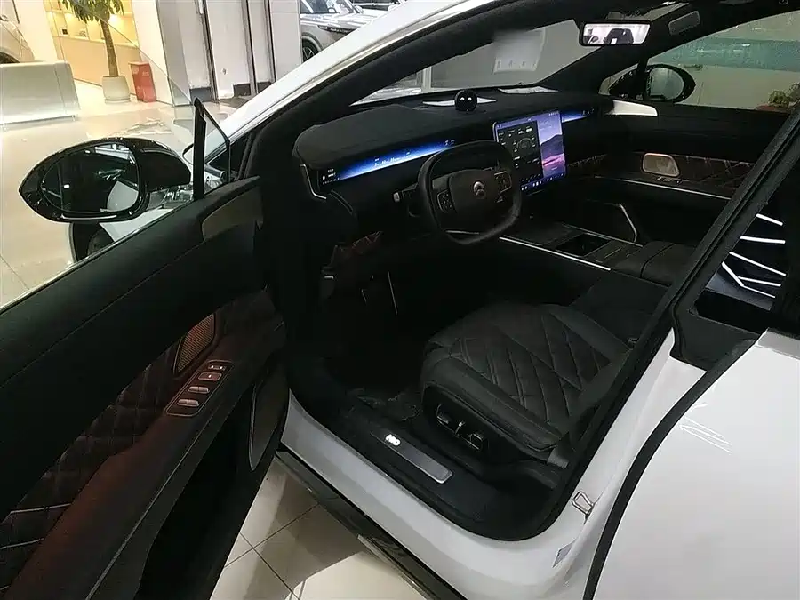 Used NIO ET9 2025 model 102kWh