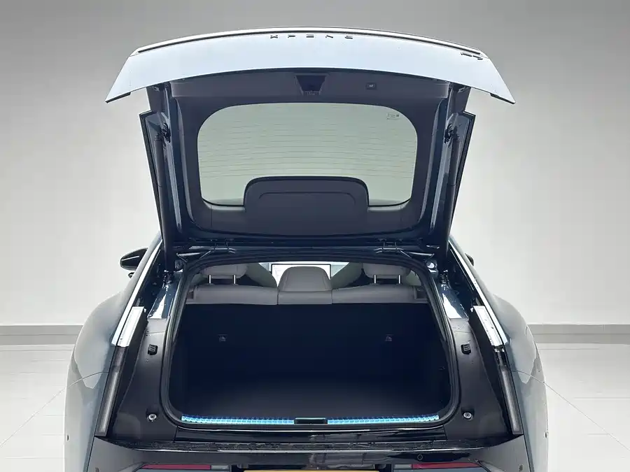 900x675_0_q87_c42_autohomecar__Chto52k9B4uAeBi0AAPeYrZGuBU041.jpg.webp Used Xpeng P7 2025 model 820 ultra long battery life Ultra