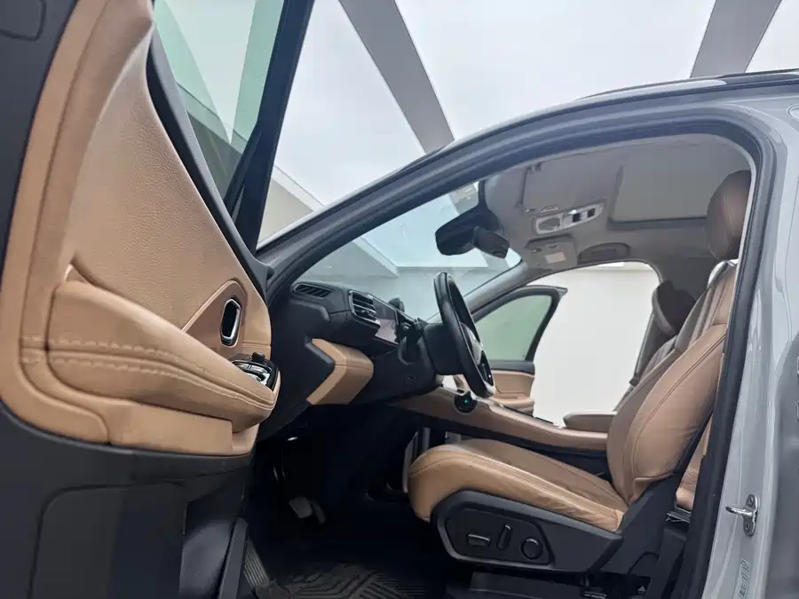 900x675_0_q87_c42_autohomecar__Chto52k9PE-AZ0hWAAXsoLYTRmo535.jpg.webp Used NIO ES8 2018 model 355KM baseline version seven-seater version