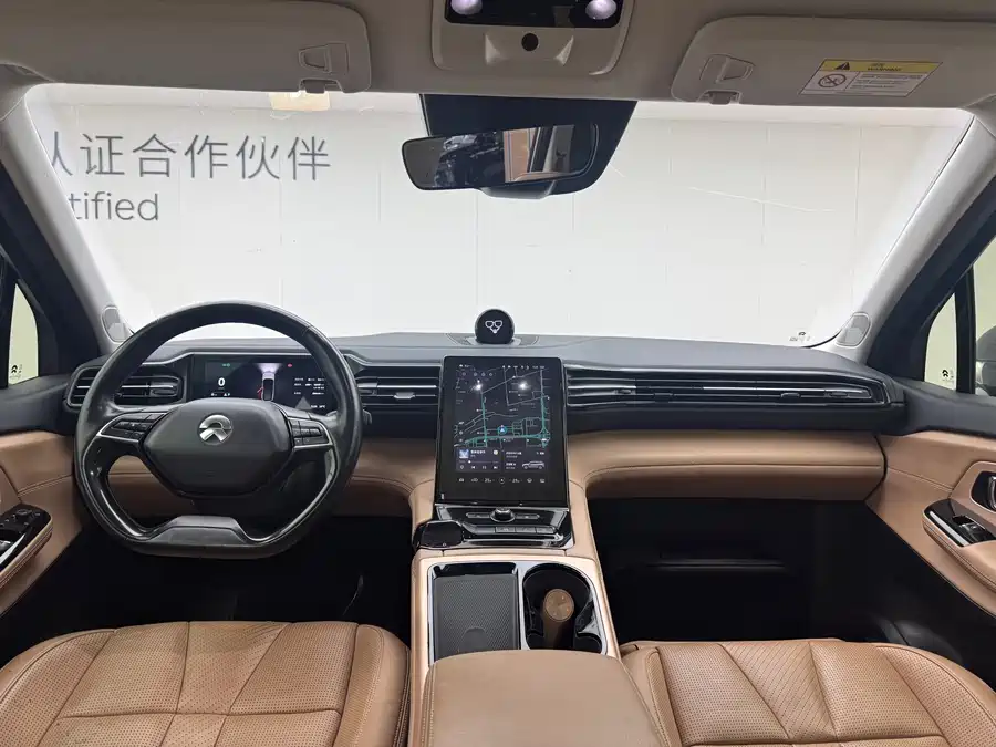 900x675_0_q87_c42_autohomecar__Chto52k9PFCAbT-cAAhUmbC72P8271.jpg.webp Used NIO ES8 2018 model 355KM baseline version seven-seater version