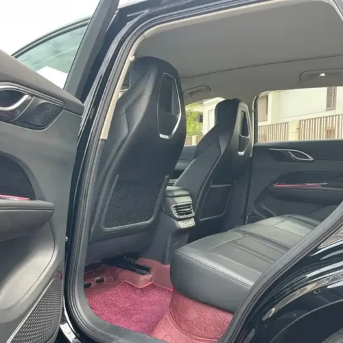 900x675_0_q87_c42_autohomecar__Chto52kAJ2aAODUCAAH3u6KeOIw651.jpg.webp Used Hongqi HS3 PHEV 2024 115km Jinwei Edition