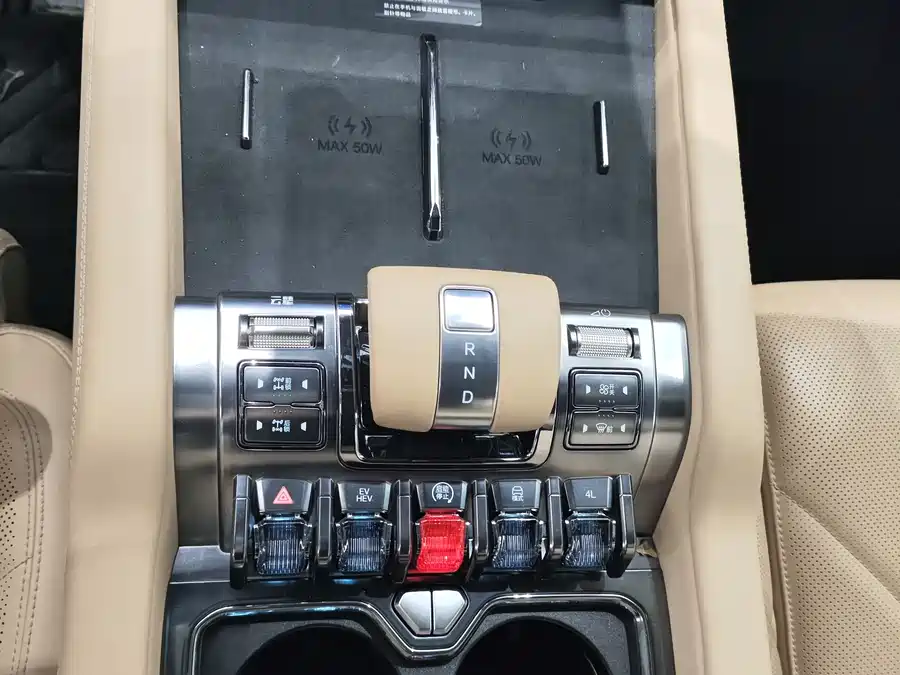 900x675_0_q87_c42_autohomecar__Chto52kDCHKAZJegAAanjJP0fcA791.jpg.webp Used BYD Leopard 8 2025 Zhiyong flagship version 7 seats