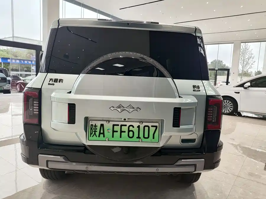 900x675_0_q87_c42_autohomecar__Chto52kDCHSAcK0aAAaOHI98piY340.jpg.webp Used BYD Leopard 8 2025 Zhiyong flagship version 7 seats