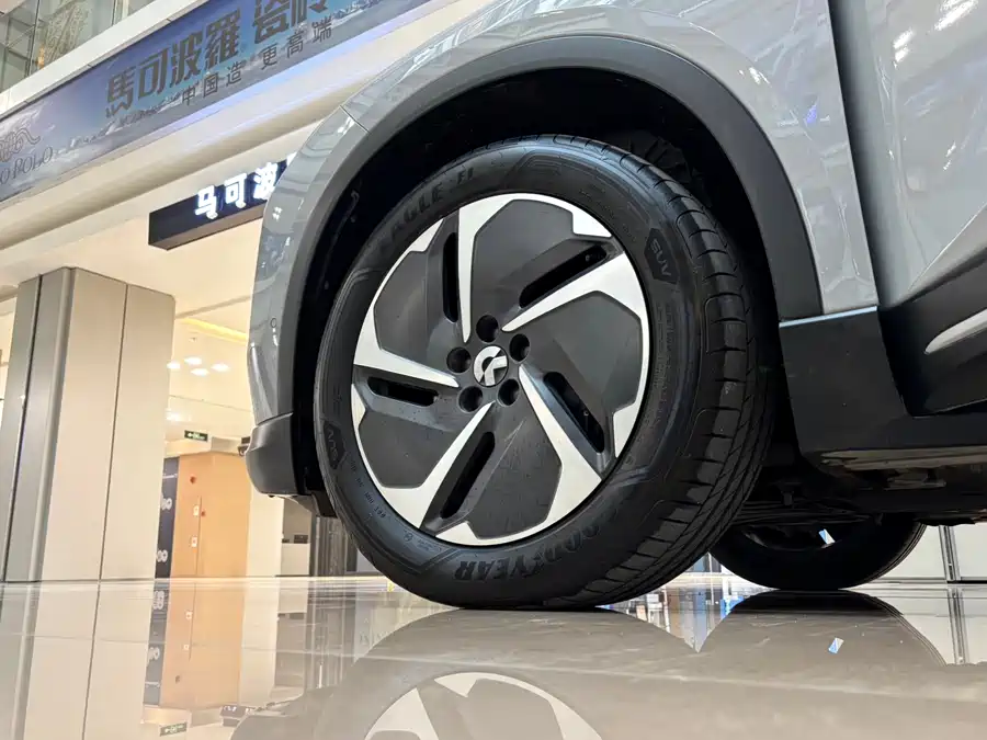 Used NIO ES6 2024 model 75kWh