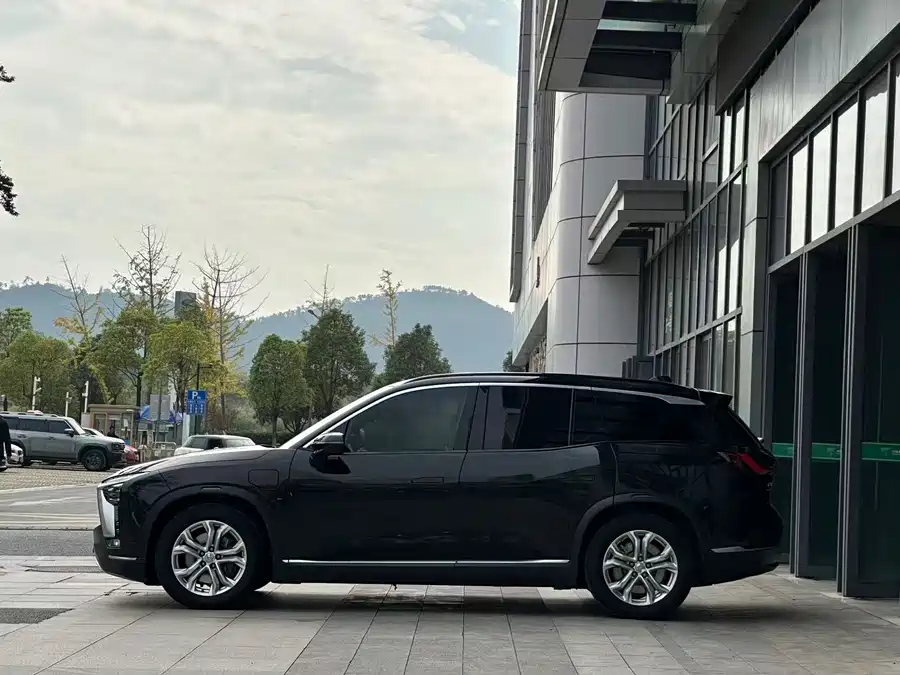 900x675_0_q87_c42_autohomecar__Chto52kOxI2Af6I3AAftJ04QgUg371.jpg.webp Used NIO ES8 2022 100kWh six-seater version