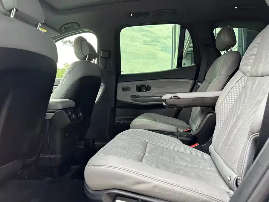 900x675_0_q87_c42_autohomecar__Chto52kOxIyAeE0nAAZn-ZvD5qk342.jpg.webp Used NIO ES8 2022 100kWh six-seater version